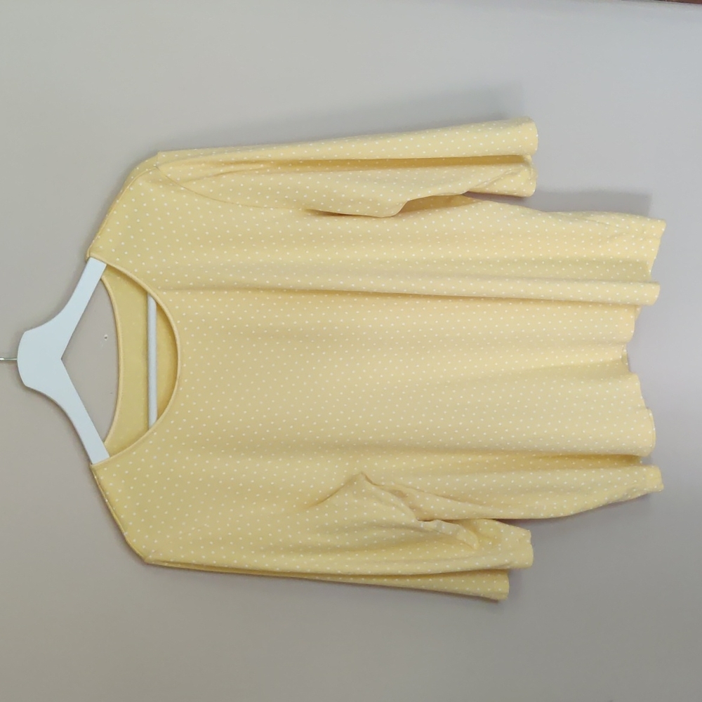 CJ Banks yellow and white polka dot t shirt 1x